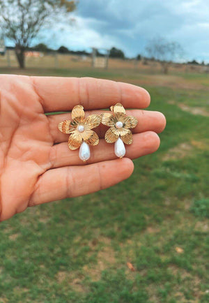 Treasure Chest Co Daisy Earrings